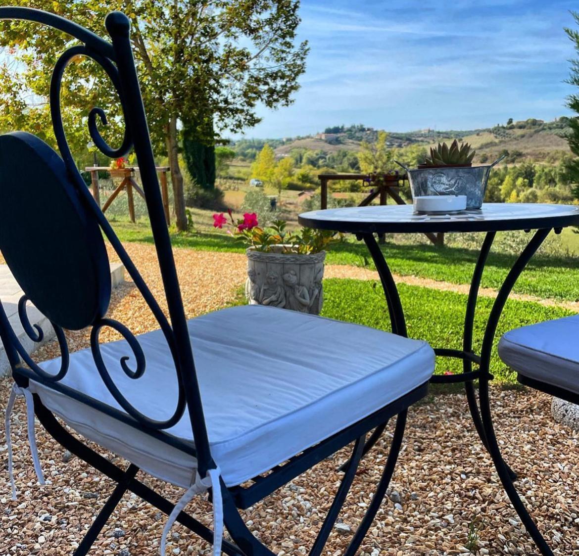Agriturismo La Corte Del Sole Siena Luaran gambar