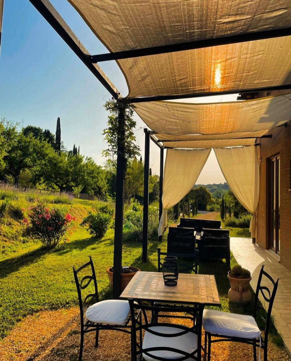 Agriturismo La Corte Del Sole Siena Luaran gambar
